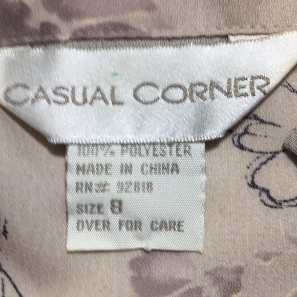 💼🗂 Casual Corner button down blouse - Picture 7 of 7